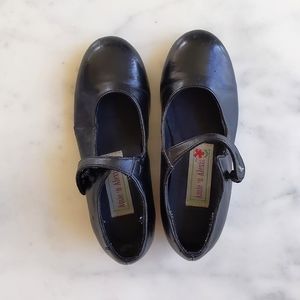 Toddler Girl Black Dress Shoes.